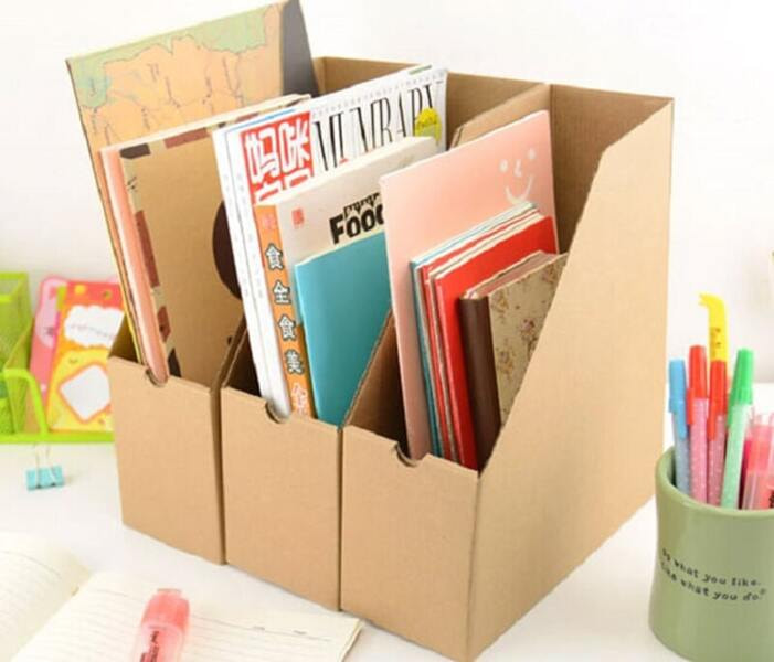 Ý tưởng làm kệ sách bằng giấy carton