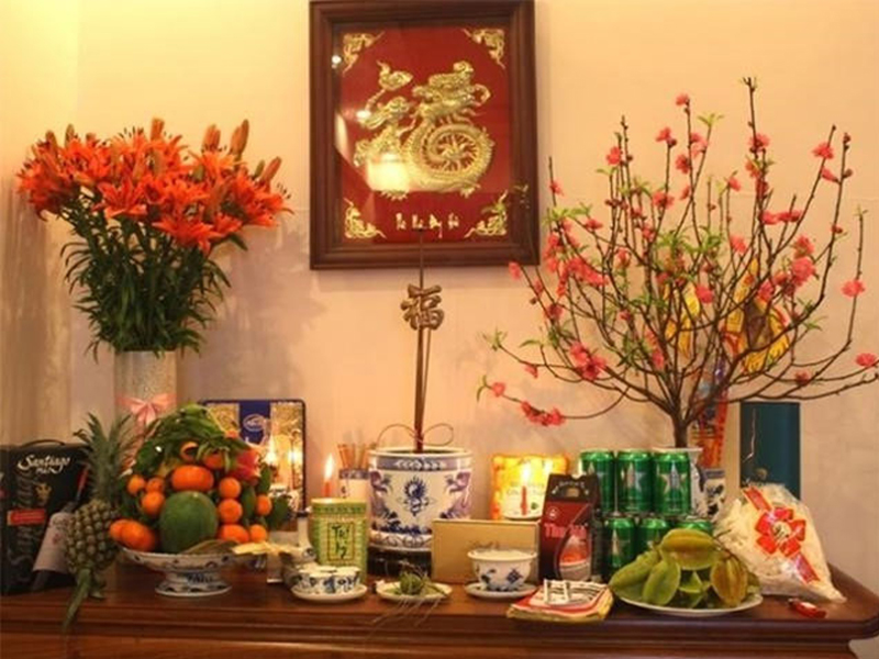 Top 8 loại hoa ngày Tết chưng bàn thờ đẹp, ý nghĩa 12 Cắm hoa ngày Tết thể hiện sự tôn kính, lòng biết ơn đối với các vị thần linh và những người thân đã khuất