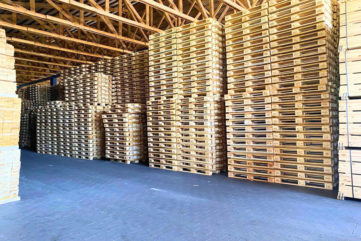 Pallet gỗ là gì? Những điều bạn nên biết trước khi sử dụng pallet gỗ