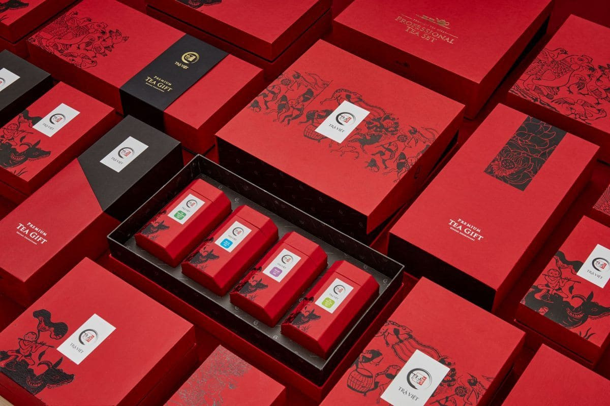 Những Món Quà Tết Ý Nghĩa Được Đựng Trong Hộp Sang Trọng